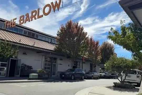 Da fabbrica di mele a destinazione USA: la storia di The Barlow