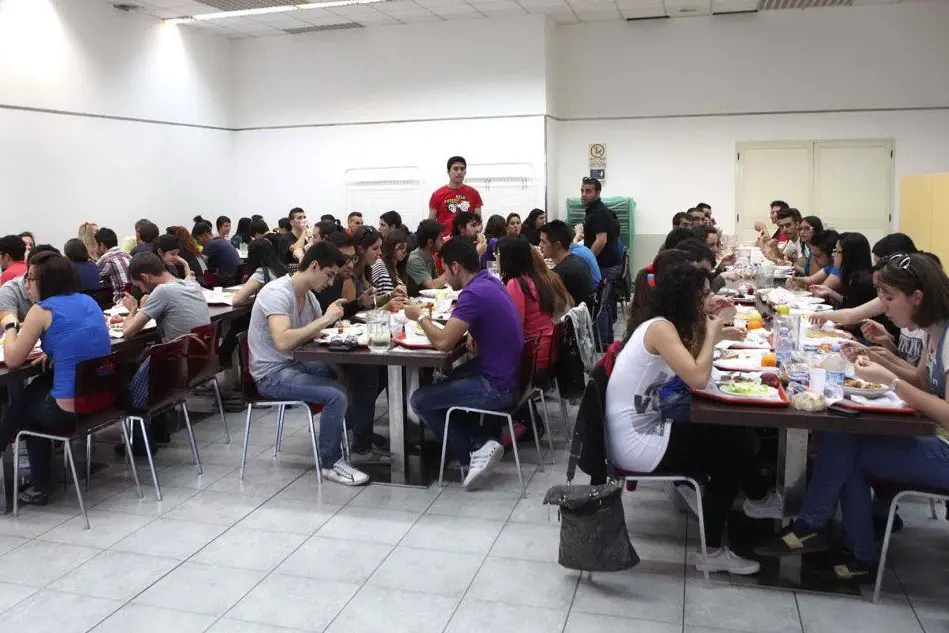 Mensa universitaria via Premuda (foto Giuseppe Ungari)