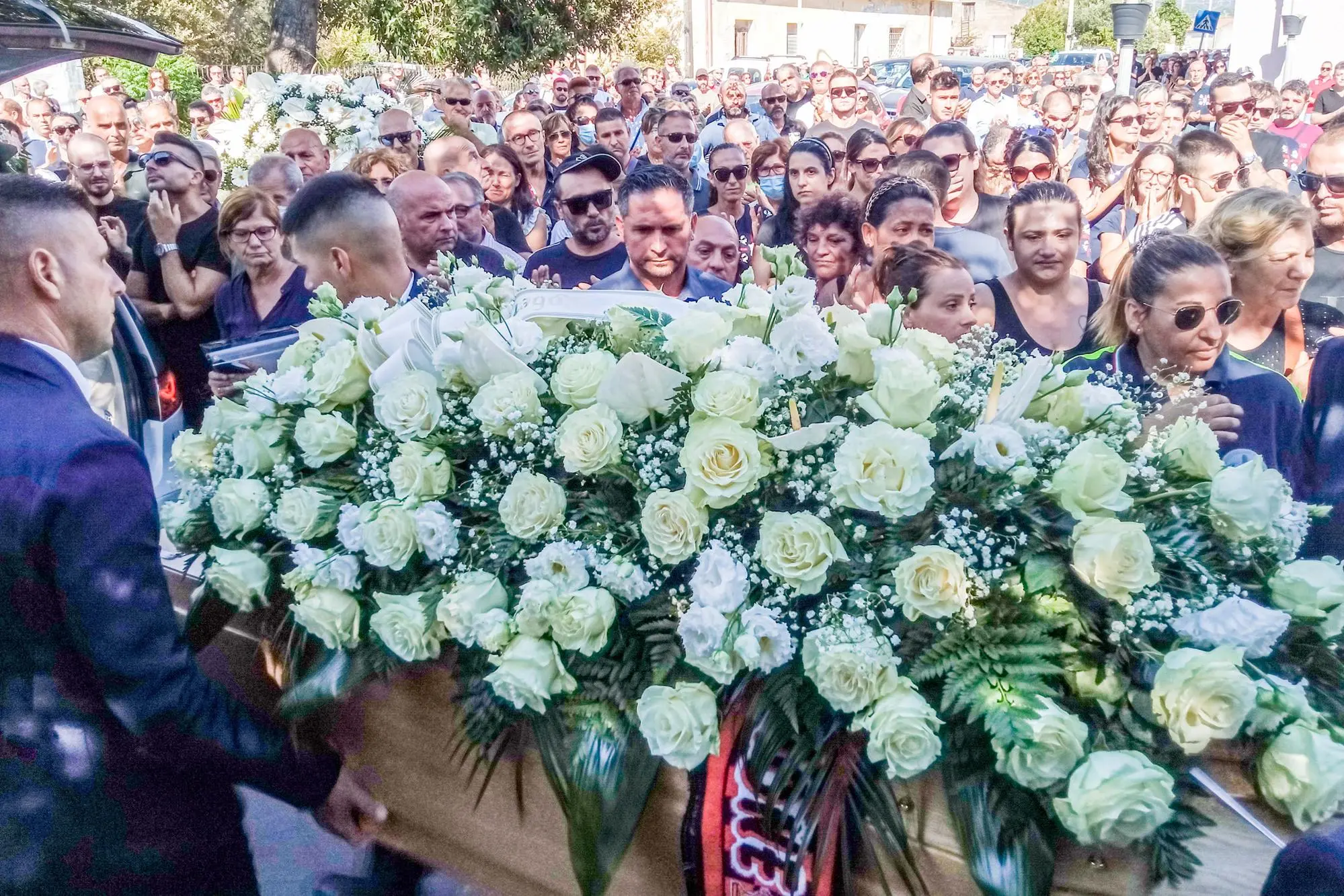 I funerali di Stefano Nonnis (foto L'Unione Sarda)