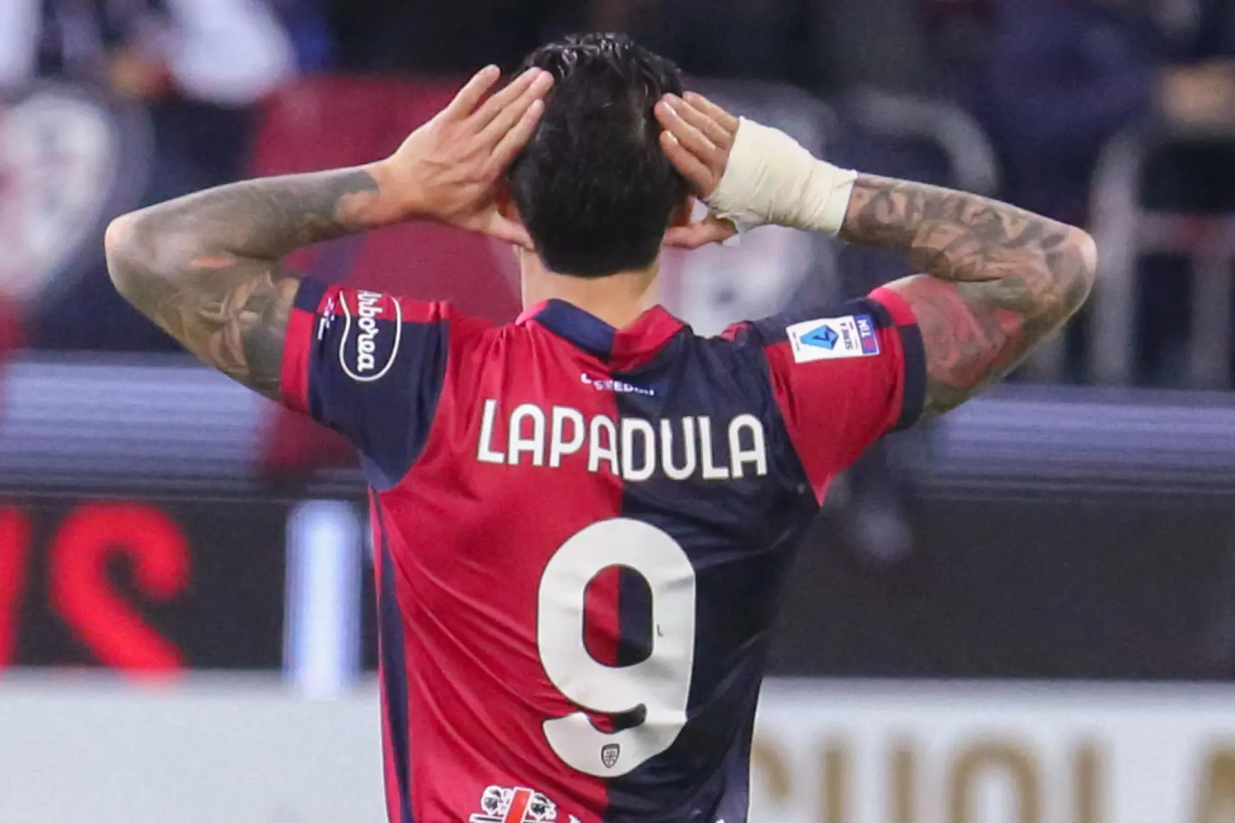 Gianluca Lapadula esulta dopo il gol del pareggio (Ansa)