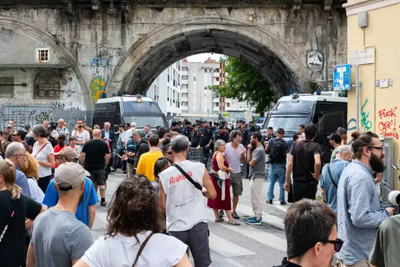 Lo sgombero del centro sociale Leoncavallo