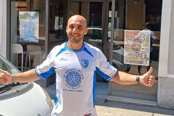 Massimo Marteddu per la prima volta a San Vito, paese del nonno emigrato in Francia