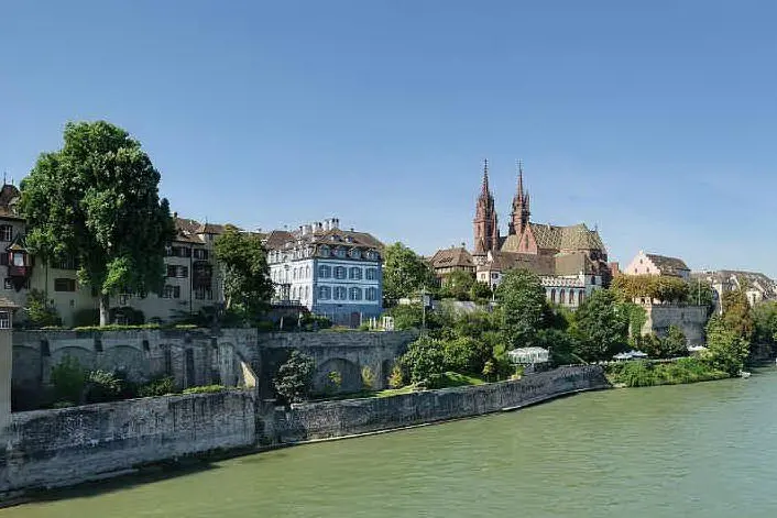 Panoramica della città di Basilea (fonte Wikipedia)