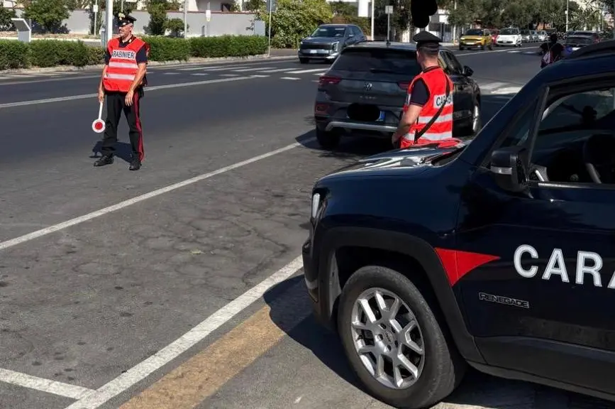Controlli dei carabinieri a Cagliari