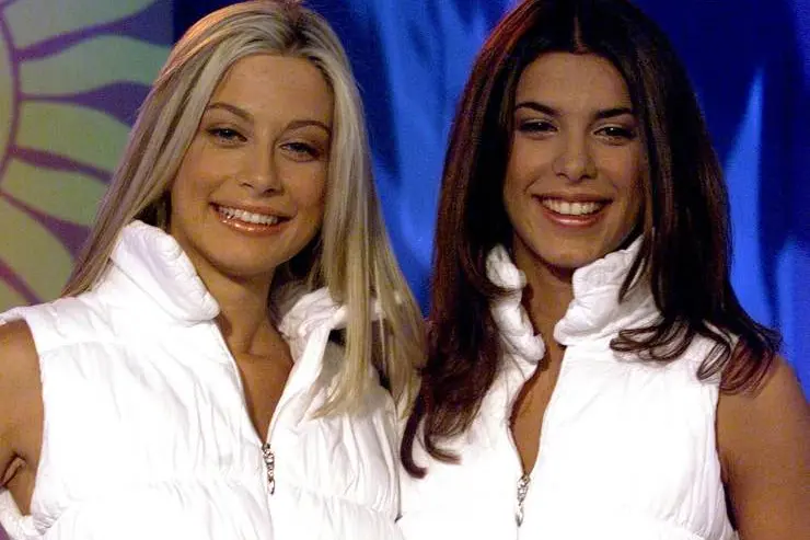 Elisabetta Canalis e Maddalena Corvaglia ai tempi di Striscia la Notizia (Ansa)
