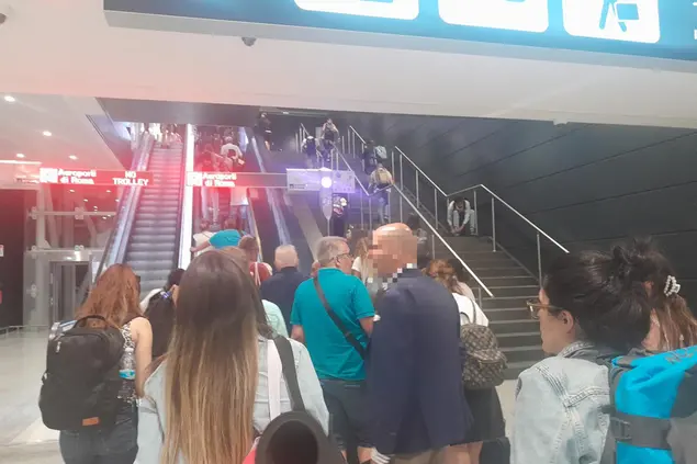 I passeggeri a Fiumicino (L'Unione Sarda)