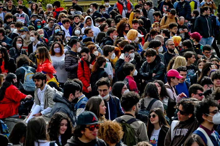 Folla di appassionati di fumetti e Cosplay (foto Ansa)