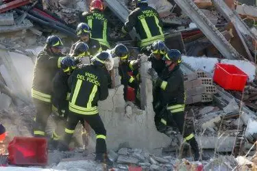 Un intervento dei vigili del fuoco