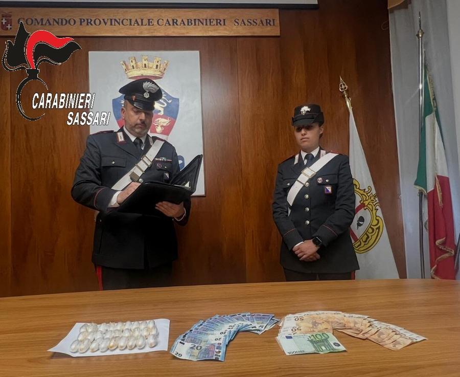 Mezzo chilo di cocaina nel trolley