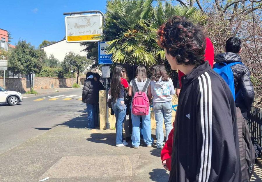 «Troppi disagi per i pendolari»