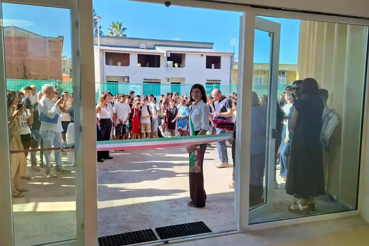 Sinnai, l'inaugurazione della scuola di via Caravaggio a Sinnai (foto Serreli)