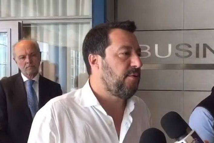 Sardegna, Salvini: &quot;L'attenzione puntata sul dossier lavoro&quot;