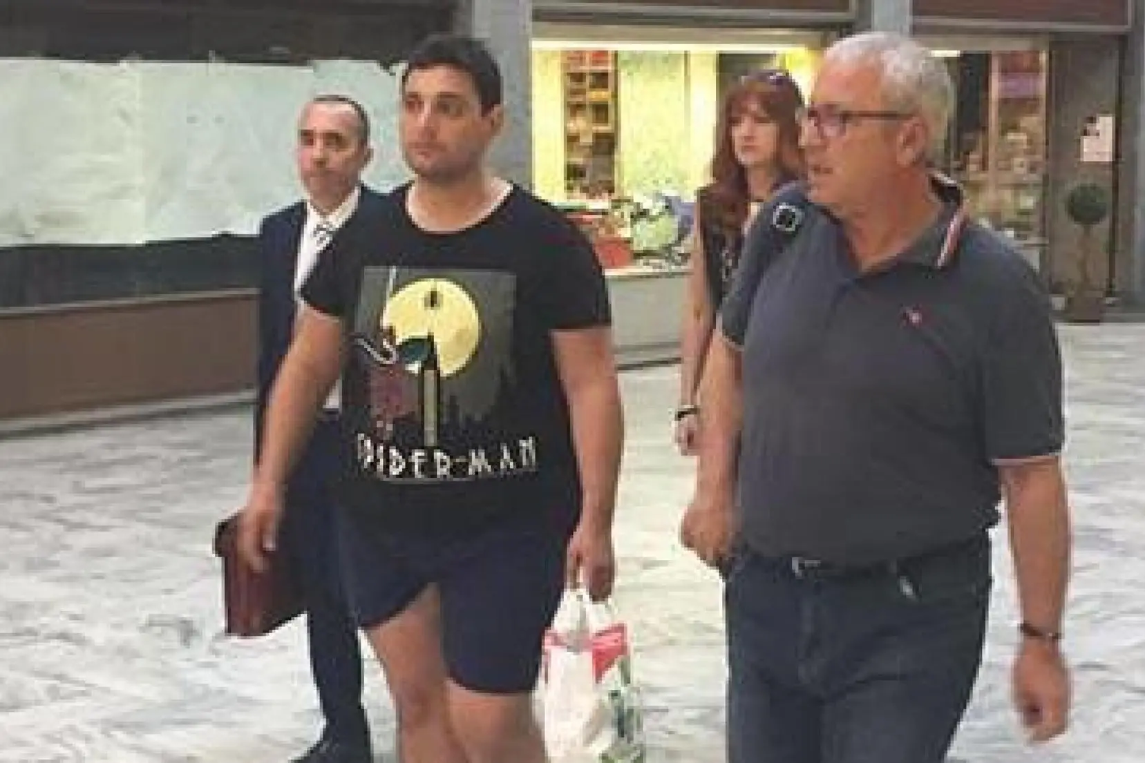 Dimitri Fricano a sinistra (Ansa - Newsbiella.it)