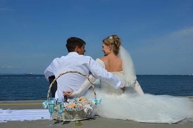Settore nozze in ginocchio per il Covid: operatori in piazza a Cagliari