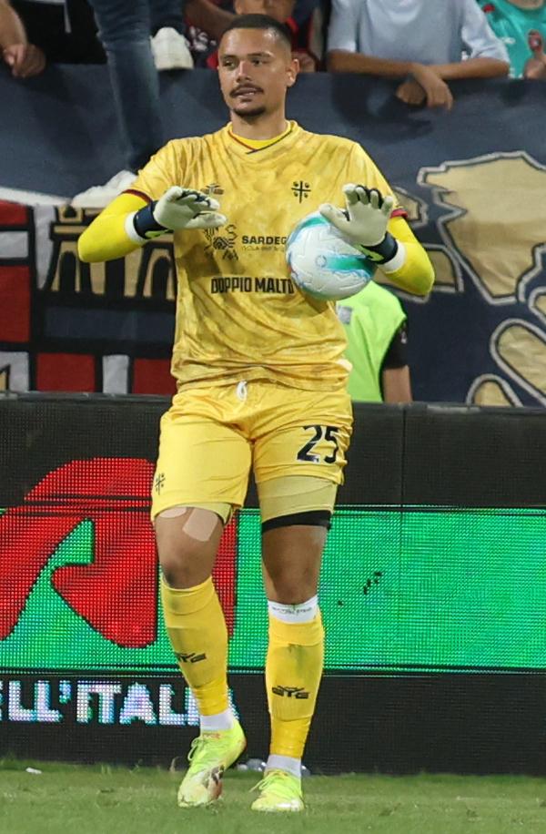 Caprile si coccola i tifosi rossoblù Mina: io do tutto...