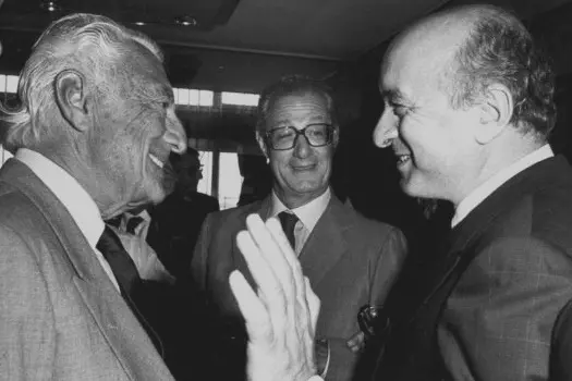 Con Agnelli e Ciriaco De Mita (foto Wikipedia)