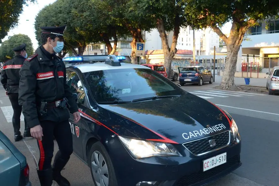 (foto carabinieri)