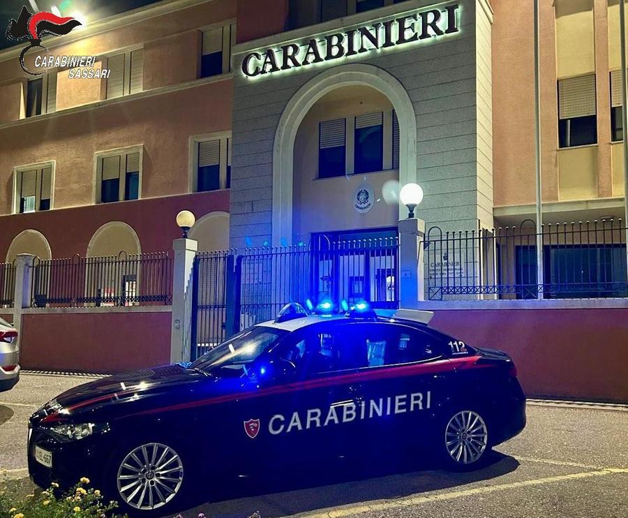 Olbia, aggredisce il padre e gli devasta la casa: 30enne in arresto