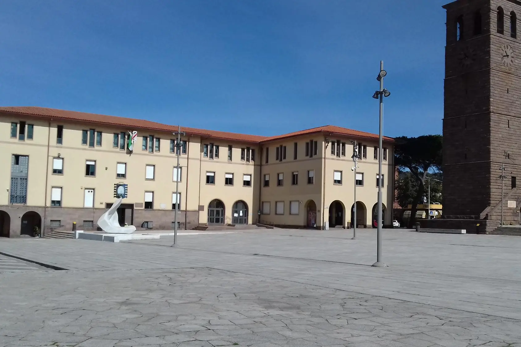 Il Municipio di Carbonia (Foto Andrea Scano)