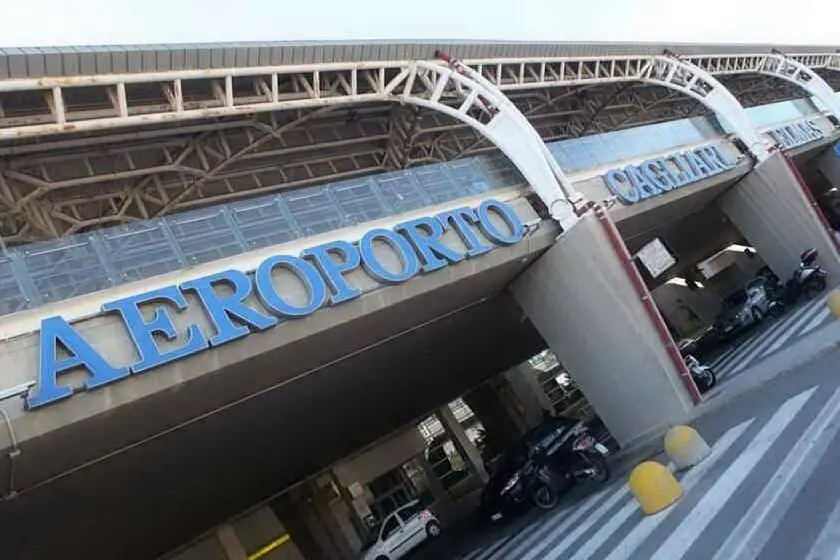 L'aeroporto di Cagliari-Elmas (archivio L'Unione Sarda)