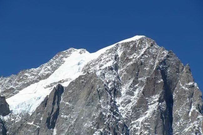 Aspirante guida alpina precipita dalla cresta Reposoir
