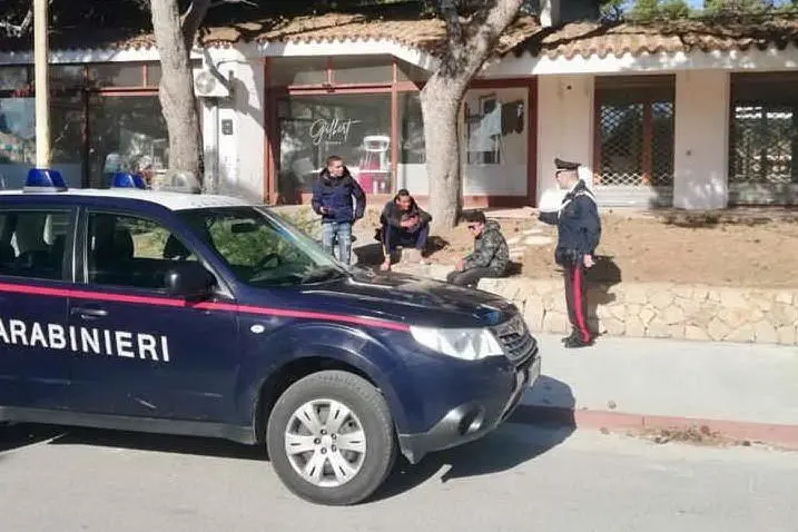 L'intervento dei militari (foto carabinieri)