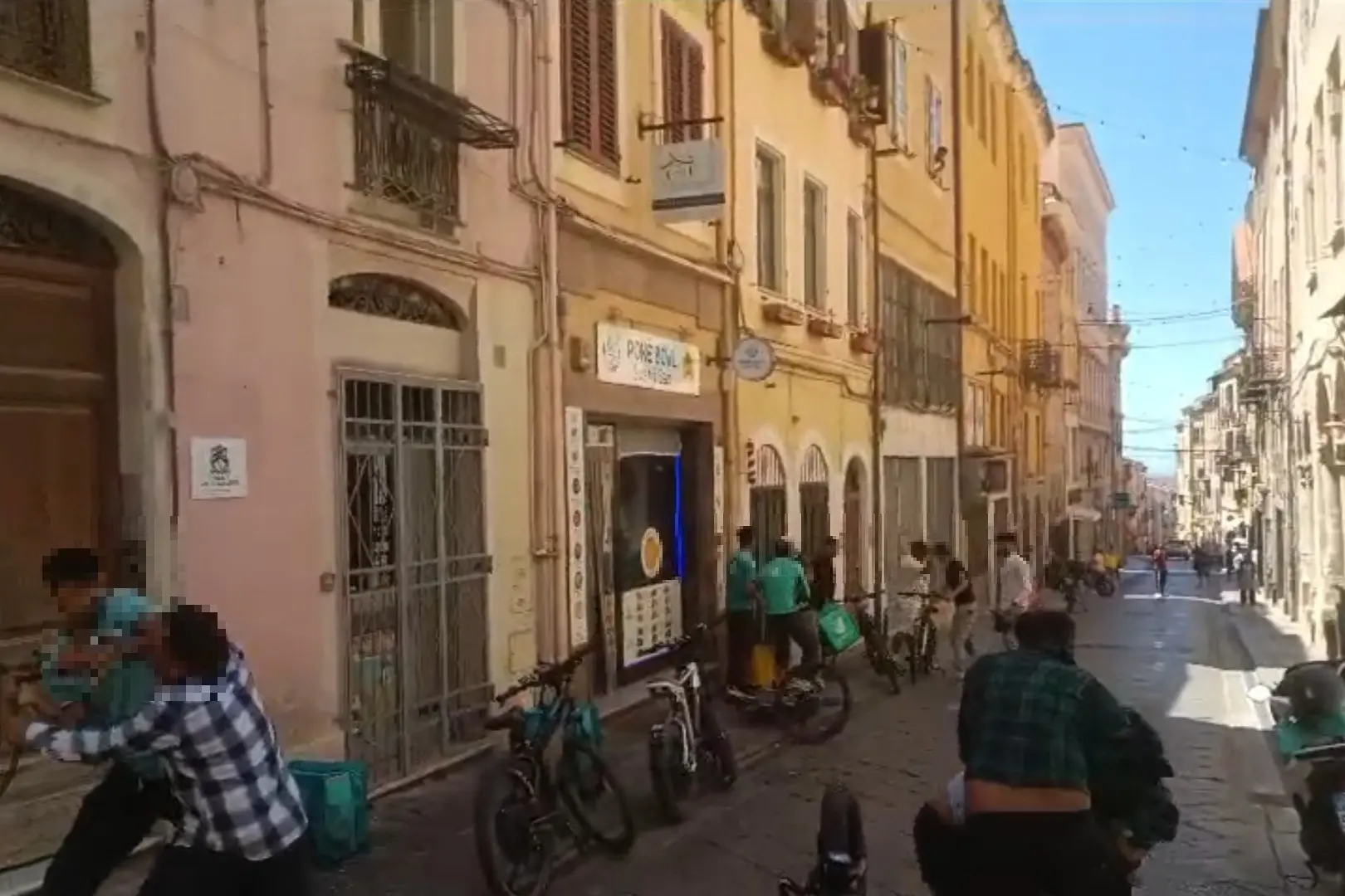 Un momento della rissa