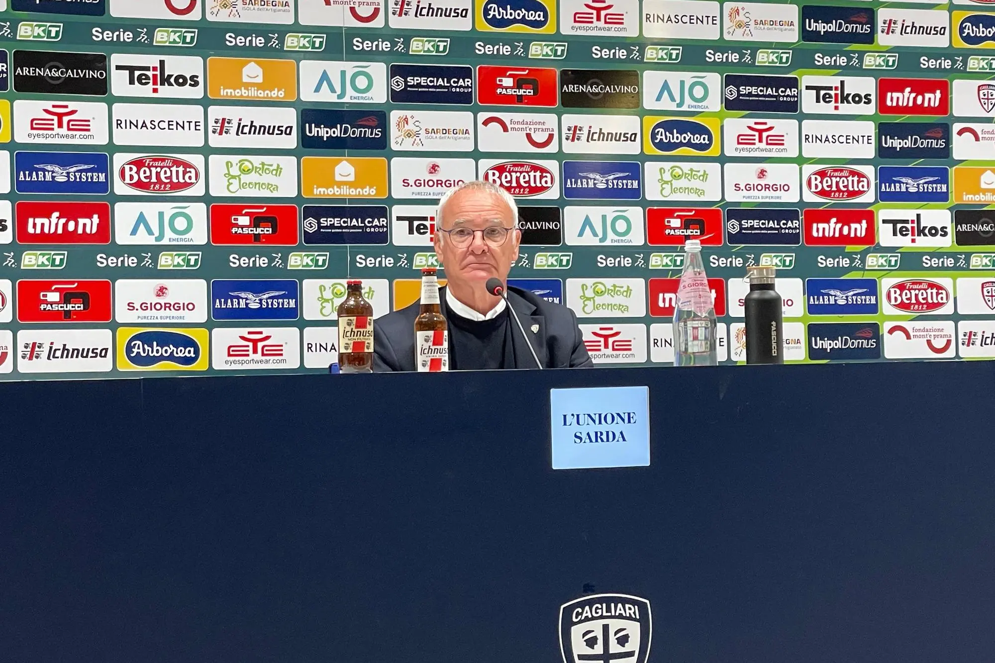 Claudio Ranieri in sala stampa dopo Cagliari-Frosinone (foto Spignesi)