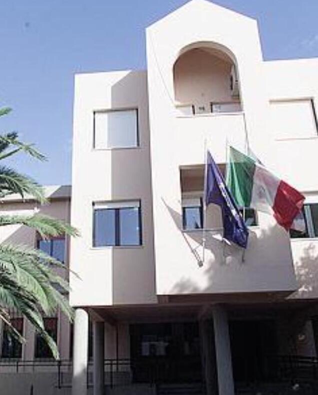 «Festival letterario, chi paga il conto?»