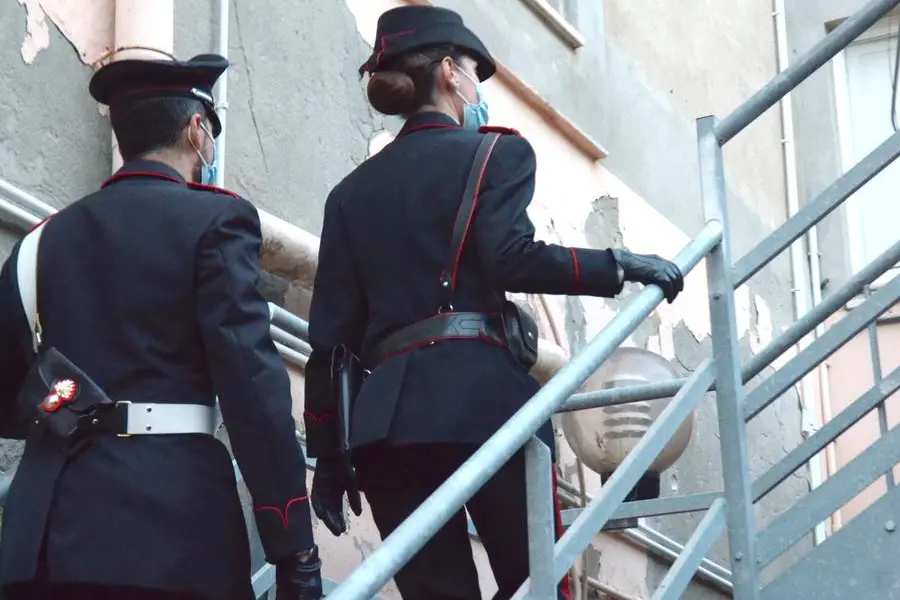 (foto carabinieri)