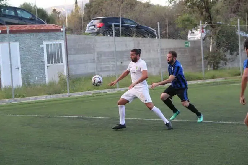 Mauro Ragatzu (Nuorese), due gol a Ghilarza (Foto Andrea Serreli)