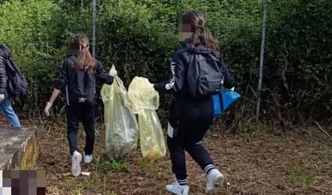Plastic Free, studenti spazzini per un giorno