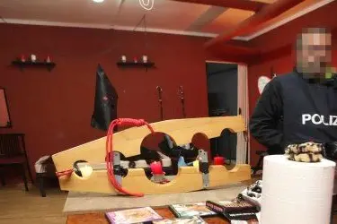 LA CASA DI PIRRI DOVE SI SVOLGEVANO GLI INCONTRI SADOMASO