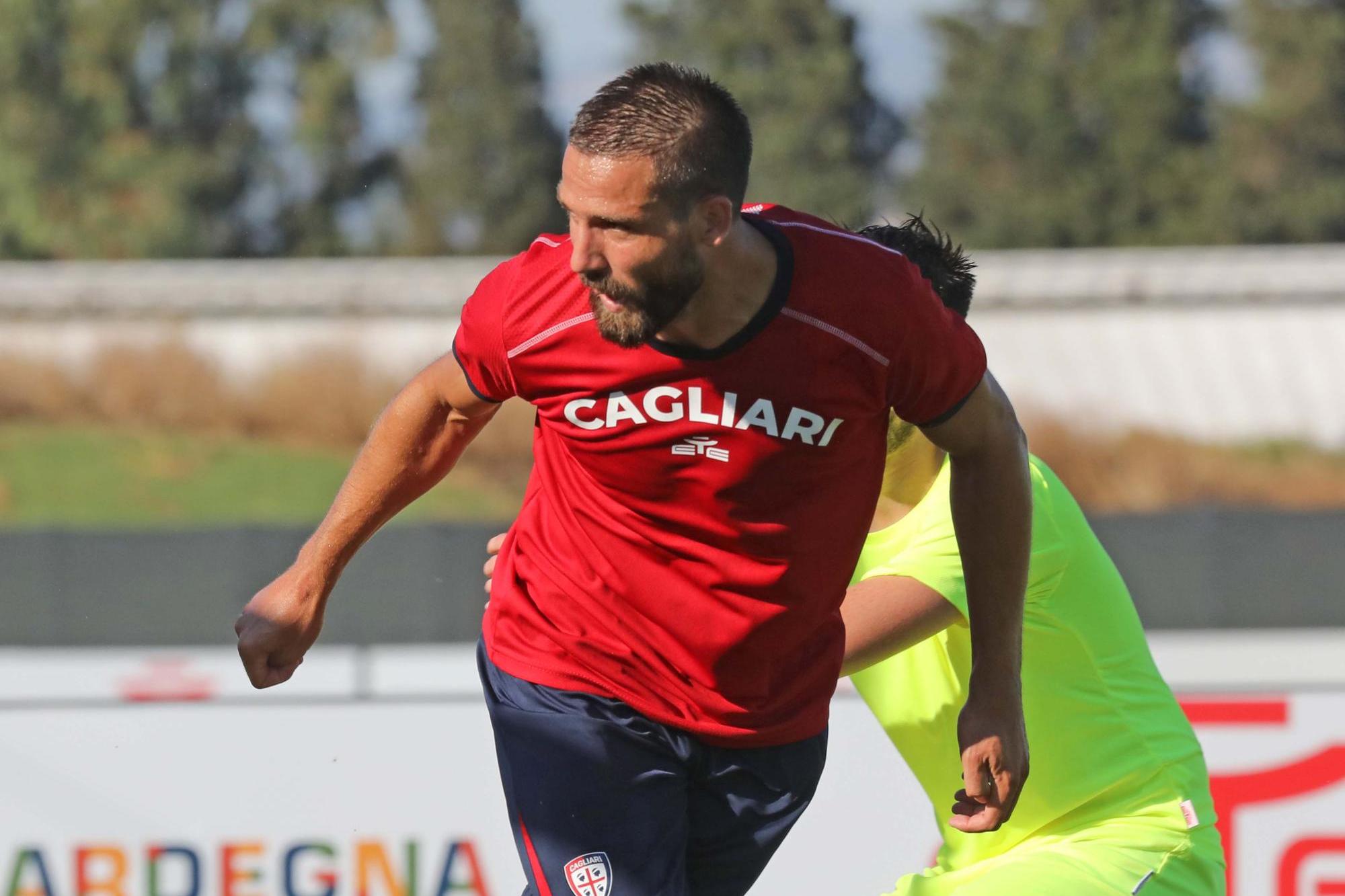 Cagliari: capitan Pavoletti guida l’assalto al Como