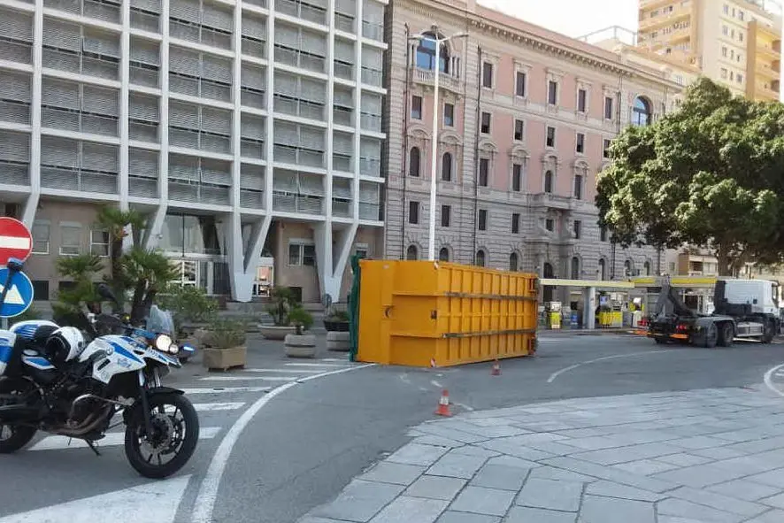 Un'immagine dal luogo dell'incidente (foto Polizia Municipale)