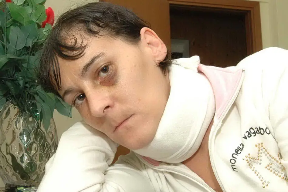 Elisabet Piras, la donna picchiata