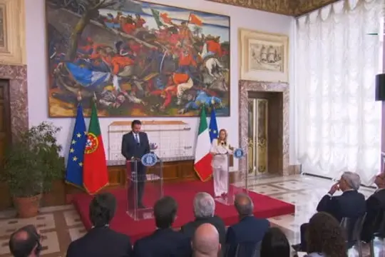 Iran, Meloni: con premier portoghese impegno per libertà navigazione