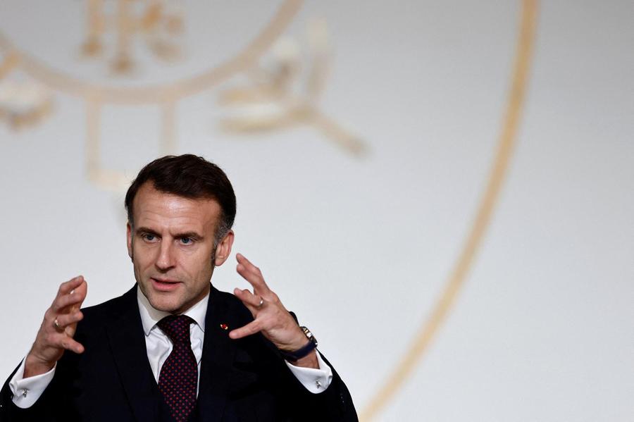 Macron: «Quattro obiettivi per rilanciare l’Ue, altrimenti verrà spazzata via»