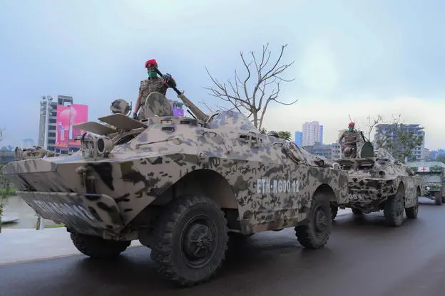 (FILE) The Ethiopian National Defence conducts exercises in the inaugural event of Sheger park during a military parade in Addis Ababa, Ethiopia 10 September 2020 (issued 26 November 2020). The prime minister of Ethiopia Abiy Ahmed, on 26 November 2020. ordered the army to move on the embattled Tigray regional capital after a 72 hour ultimatum to surrender had expired. EthiopiaÂ?s military intervention comes after Tigray People's Liberation Front forces allegedly attacked an army base on 03 November 2020 sparking three weeks of unrest. ANSA/STR