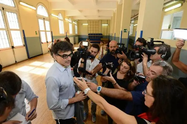 Il giornalista Lorenzo Guadagnucci torna nella scuola Diaz