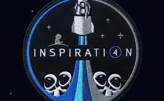 Il logo della missione &quot;Inspiration 4&quot; (foto Floris)