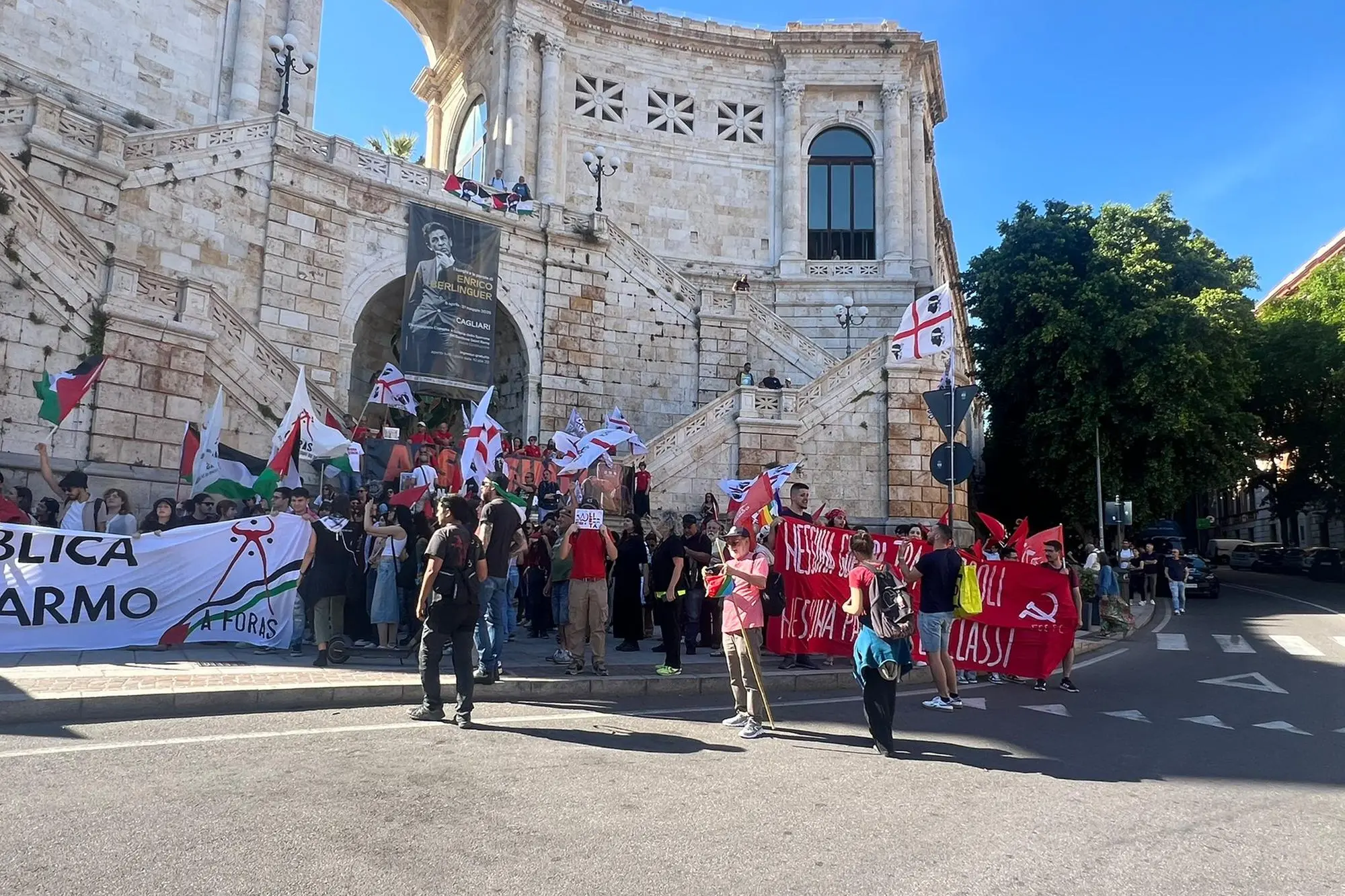 Il raduno prima del corteo