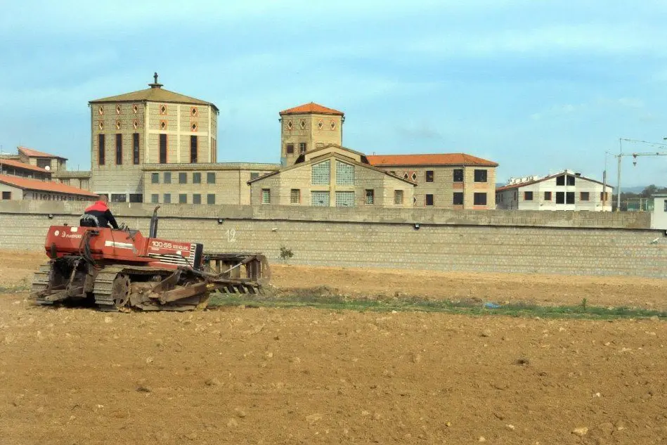 L'esterno del carcere di Badu 'e Carros (archivio L'Unione Sarda)