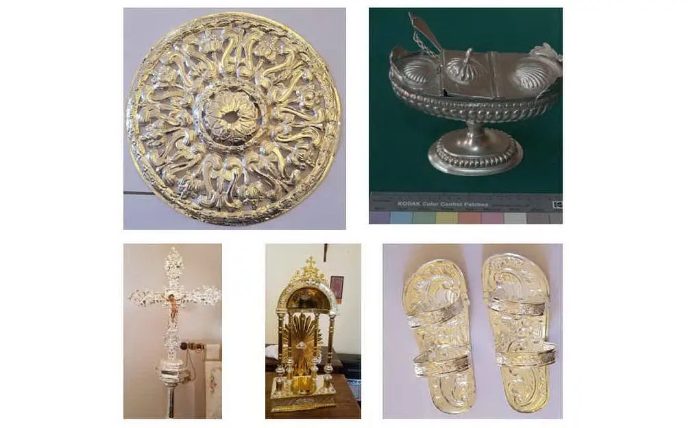 Alcuni degli oggetti sottoposti al finto restauro (foto carabinieri)