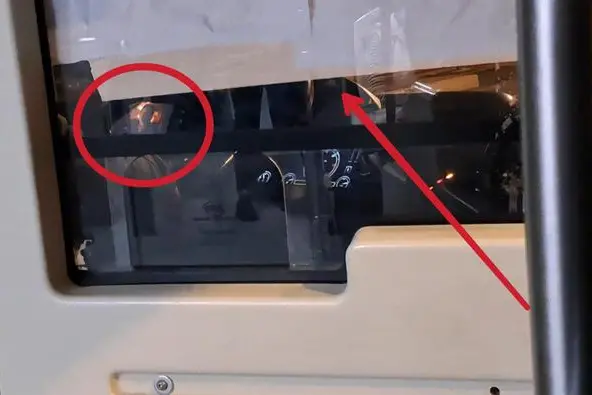 La foto scattata dal passeggero che ha denunciato la vicenda