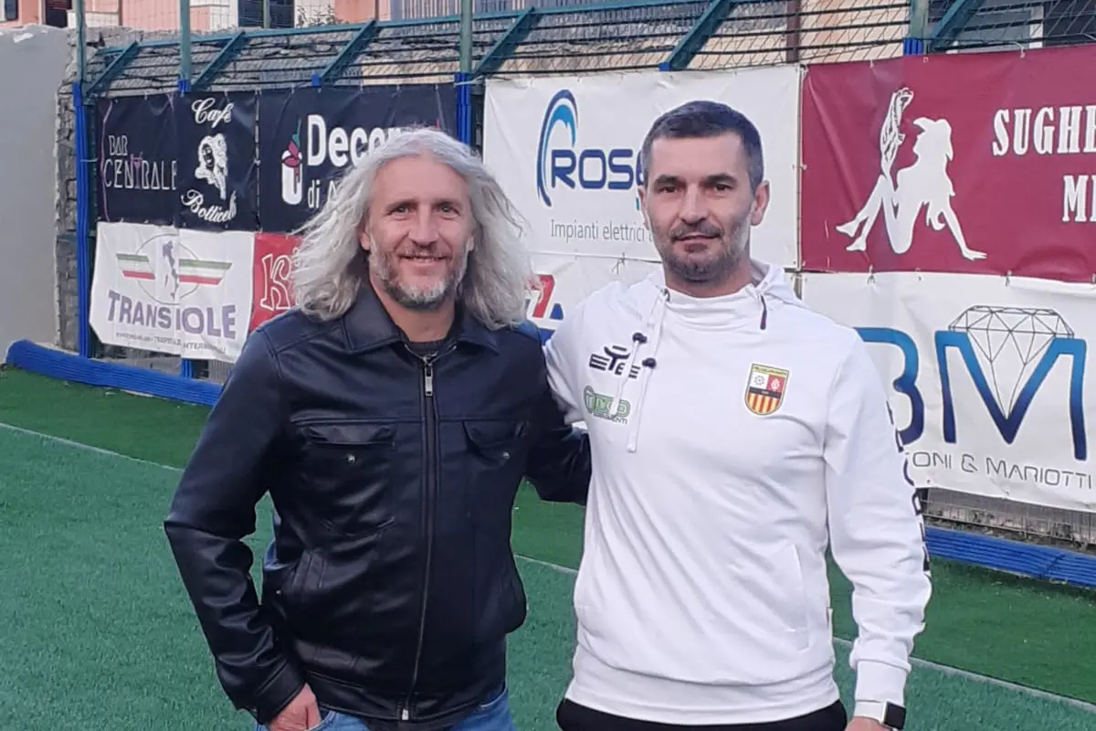 Il presidente Sergio Deligios e l'allenatore Pasquale Malu del Calangianus (foto G.Pischedda)