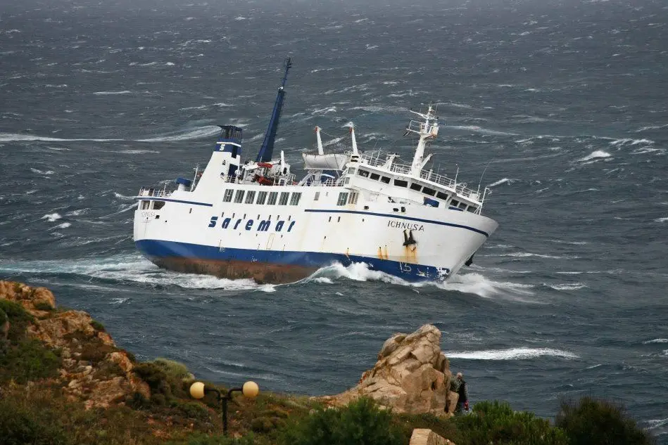 Il traghetto Ichnusa sarà rimesso in servizio da Blu Navy sulla Santa Teresa-Bonifacio