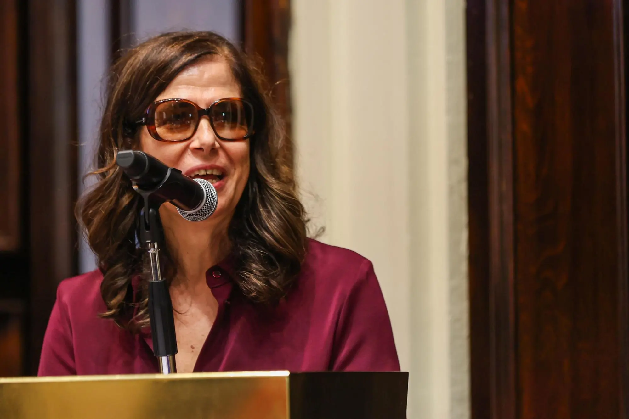 Alessandra Todde, presidente Regione Autonoma della Sardegna durante la conferenza delle Camere di commercio a tema "Innovazione ed energia" presso l'Aula Magna del rettorato dell’Università di Cagliari, 18 settembre 2025 ANSA/FABIO MURRU NPK
