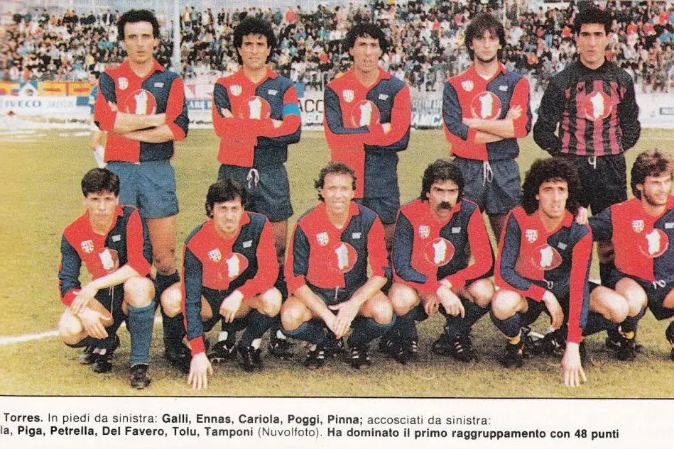 La Torres anni Ottanta, in una vecchia foto del Guerin Sportivo. Prima a sinistra accosciato: Gianfranco Zola