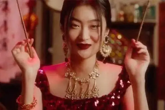 La modella (frame dal video dello spot D&G)
